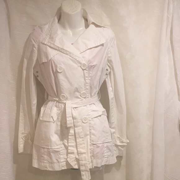 🎉3XHost Pick🎉White or baby blue summer trench jacket - Picture 3 of 5